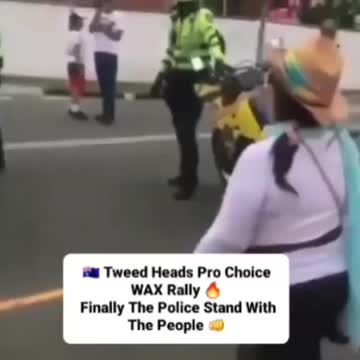 Aussie Police break ranks