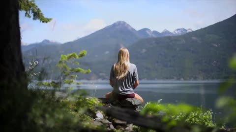 5 Min Meditation Anyone Can Do Anywhere | Re-Center & Clear Your Mind