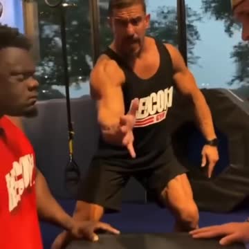 Braun Strowman arm Wrestling