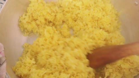 HOW TO PREPARE TURMERIC FRIED RICE RECIPE || COOK WITH ME