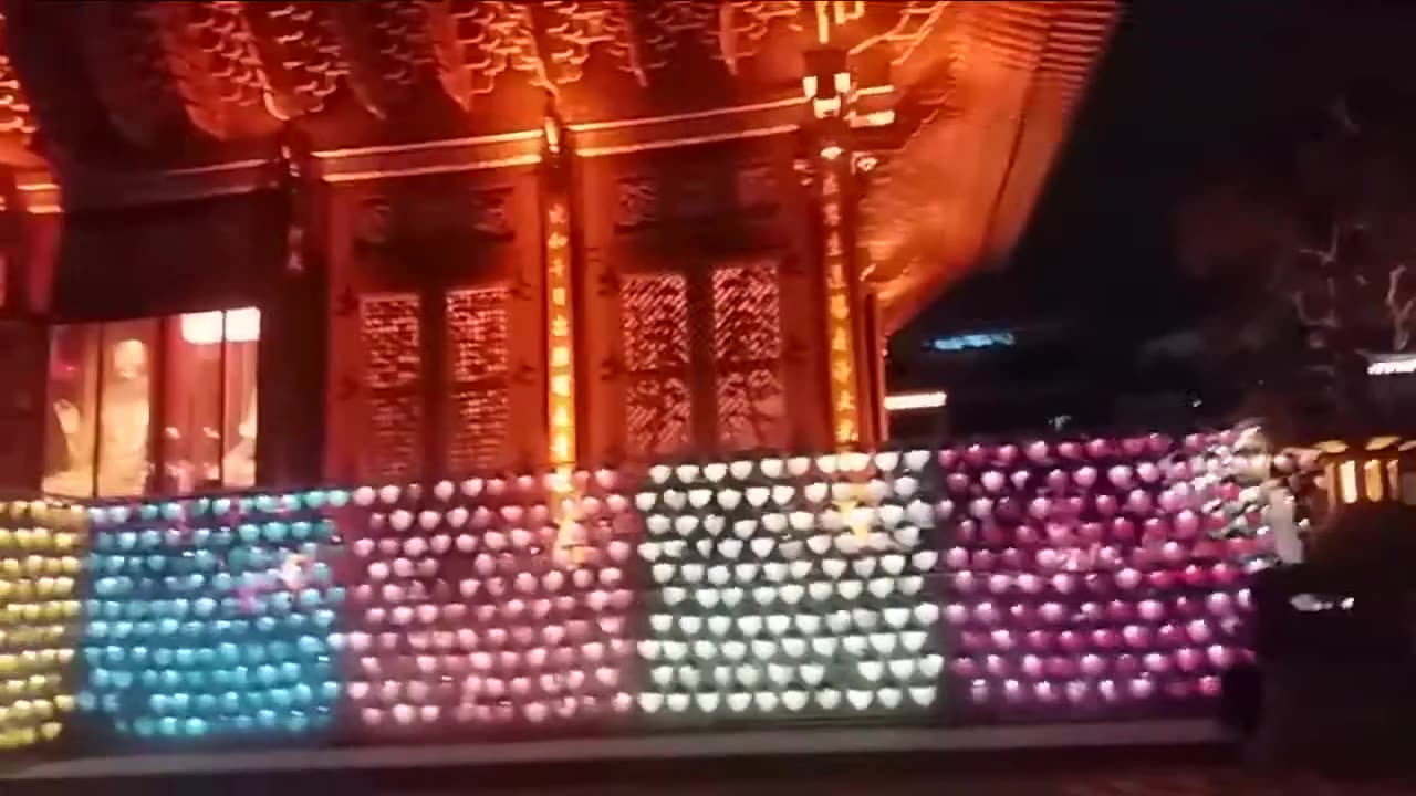 20180128_V3_S01(yZLXSC2TilQ)이란 바이어와 함께 찾은 조계사에서