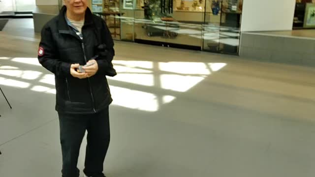 DOES THIS GUY LOOK LIKE HE IS AT THE GYM TO WORK OUT IN 👖.