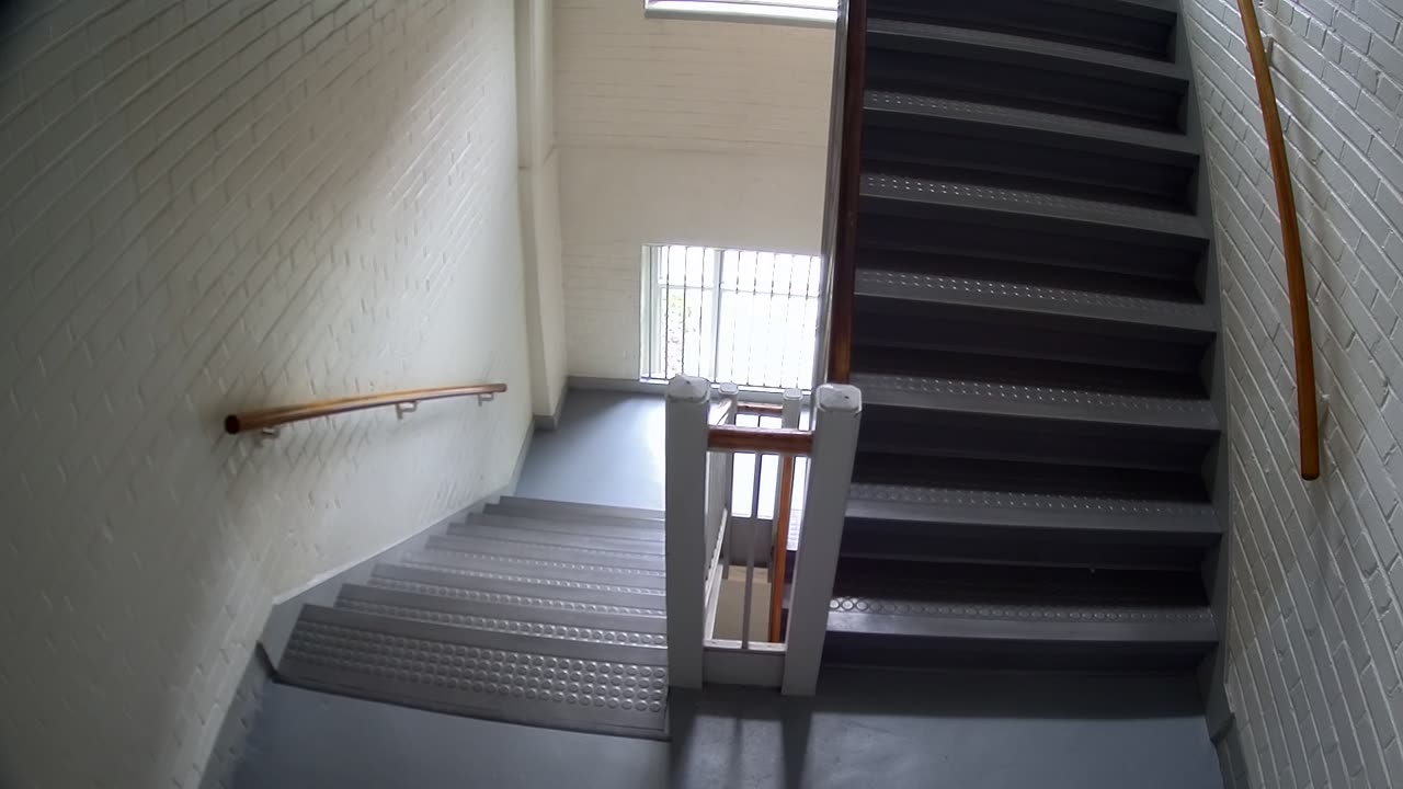 3883FHOB03Stair7_2021-01-06_11h02min04s990ms.mp4