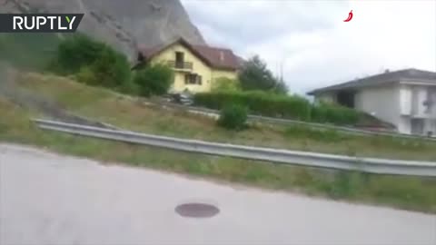 Erupcija blata u švicarskom selu