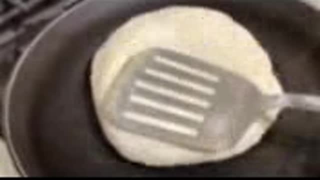 COOKING TUTORIAL "HOMEMADE PITA BREAD"