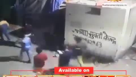 Watch the mob of Muslims rip Hindu Rinku Sharma from his home moments before his death,