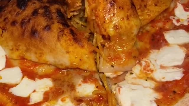 Throwback to the SPAGHETTI STUFFED CALZONE PIZZA