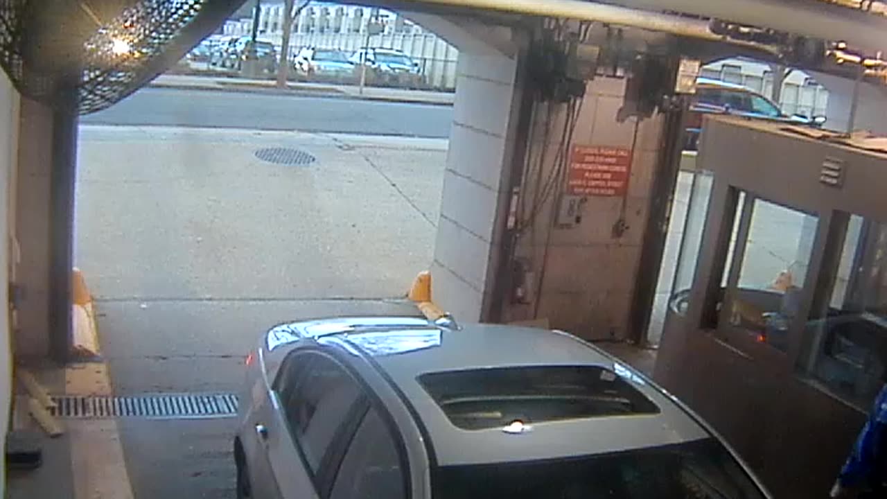 3470CHOBBAGarageEntrance_2021-01-05_15h40min01s137ms.mp4