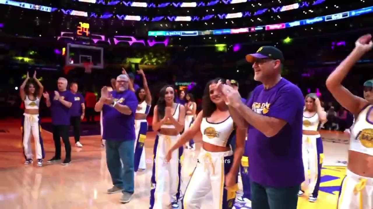 Laker Girls (Los Angeles Lakers Dancers