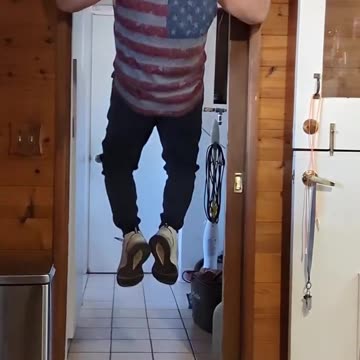 65 yrs old THURSDAY NOV 2nd PULL-UPS 3 sets 6r 🎥