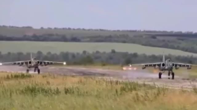 Russian Su-25SM attack aircraft are working on the positions of the Armed Forces of Ukraine