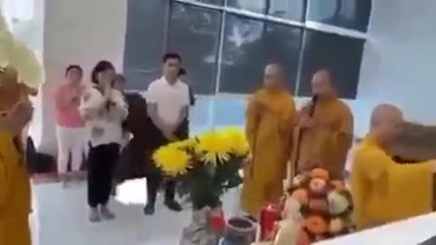 Most Venerable Thich Nhat Tu in Vietnam chanting for the Vaccine of Nanogen Company