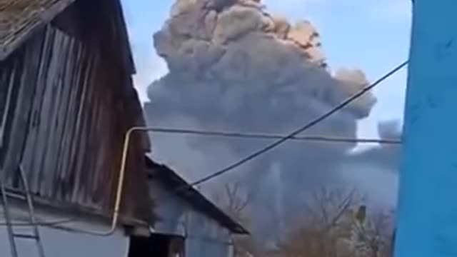 The moment of explosion of a vacuum (thermobaric) bomb in Ukraine