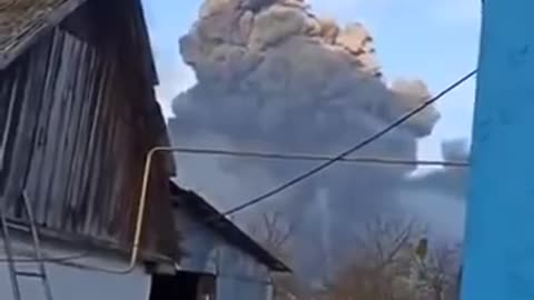 The moment of explosion of a vacuum (thermobaric) bomb in Ukraine