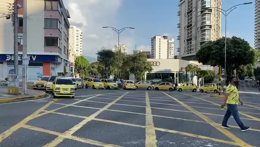 paro de conductores | bloqueo en la Avenida González Valencia