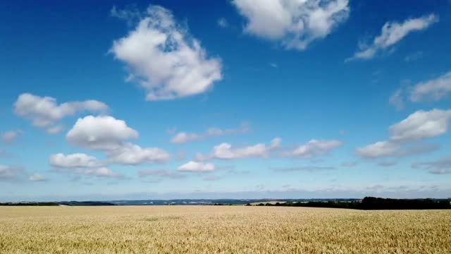 Amazing Time laps captured of rolling cloud