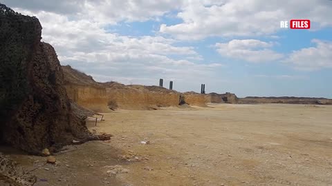 Tensions Today (Apr 28,2022) Ukrainian Forces Missile destroys dozens Russian Tank from 3 Miles away