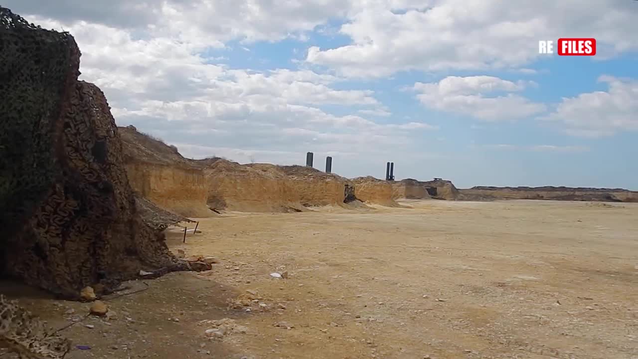 Tensions Today (Apr 28,2022) Ukrainian Forces Missile destroys dozens Russian Tank from 3 Miles away