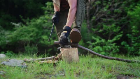 "Ultimate Solo Summer Camping: Canvas Lavvu, Bushcraft, ASMR, 4K Steak Adventure"