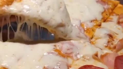 Cheese pizza