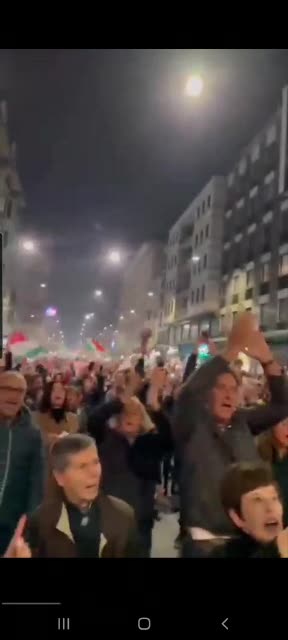 Manifestation anti-pass covid en Italie