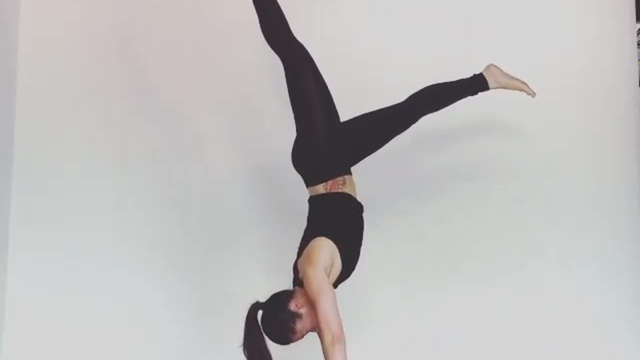Home Yoga Fitness Workout | Free YOGA Training Videos Viral Reels | Yoga For Weight Loss female-005