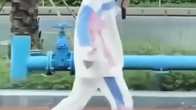 Shuffle dancers