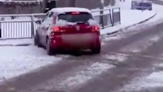 Car crashes on snowy roads #fails, #cars, #carfails, #carcrashes,