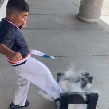 Marcelino Breaking boards