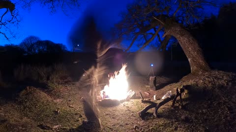 Tiny nightlapse. Riverside wildcamping. Campfire. GoPro