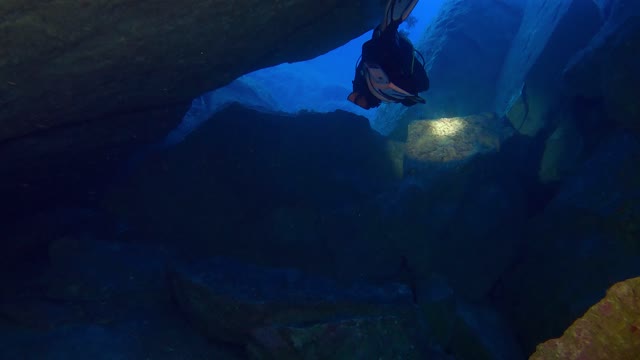 Many old underwater ship videos Beautiful Nature