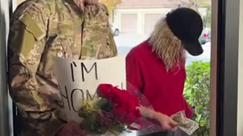 Her reaction when PIZZA GIRL sees her HUSBAND ❤❤