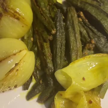 Bindi ki sabji recipe, okra and onion 🧅 and potatoes 🥔 recipe # homemade cooking#Indian food