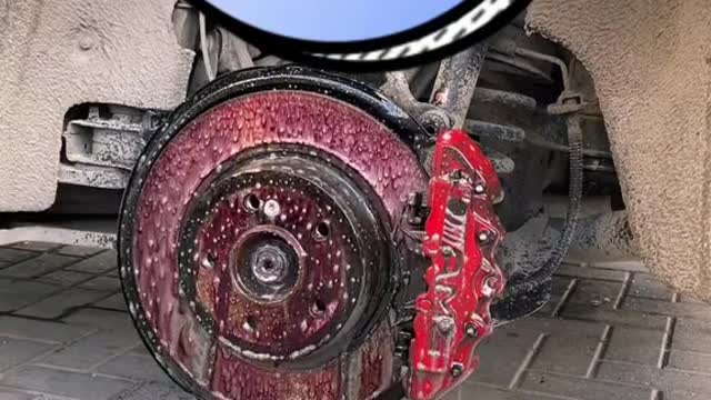 Clean the brake disc system