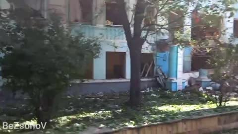 Ukraine Shell & Kill Civilians In Center Of Donetsk