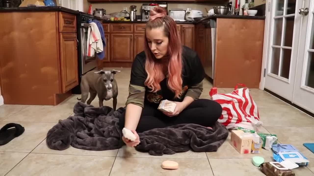 Girls dog reviews soap!