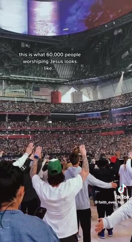 60,000 people praising Jesus!!!