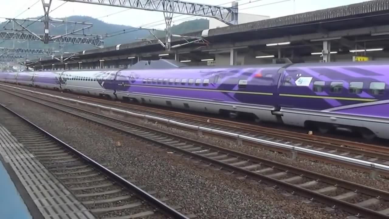 high speed train 500 Series Shinkansen Japan