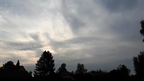 Himmel in Berlin am 18.08.2022 um 7:28 Uhr