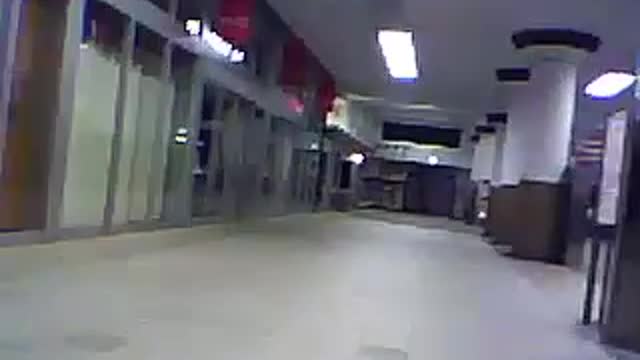 神戸駅前路上ライブ。ともぞう