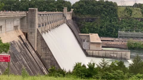 Bull Shoals Dam Flood Gates