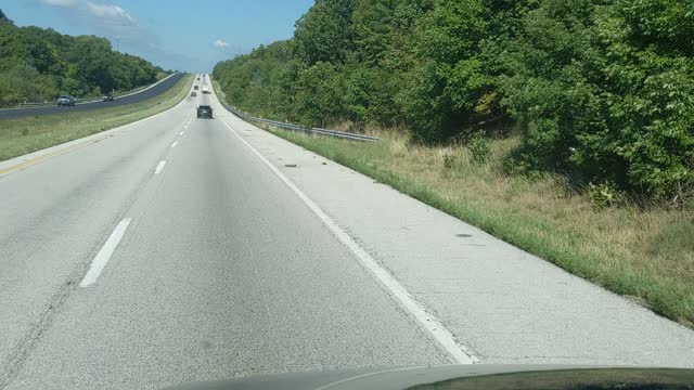 Two minutes of Truckin. Blackwater, MO.