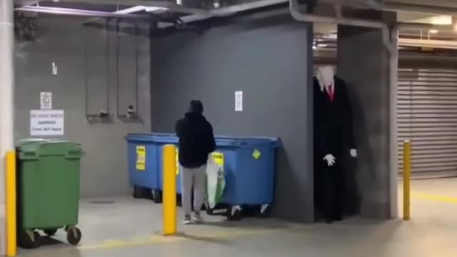 Horror Pranks with Slender Man