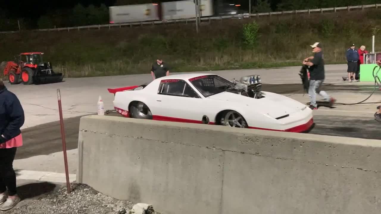 Outlaw Pontiac Trans -am Drag Racing Burnout