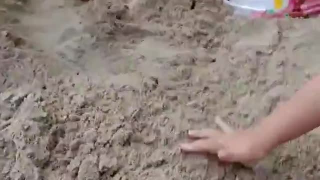 Tina bang kit dalam kubur