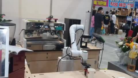 Coffee Fair in Korea (Robots Extracting Coffee)