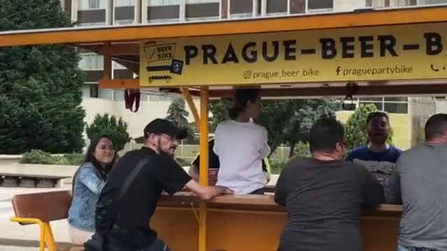 Funny Beer Bike Yenjoying