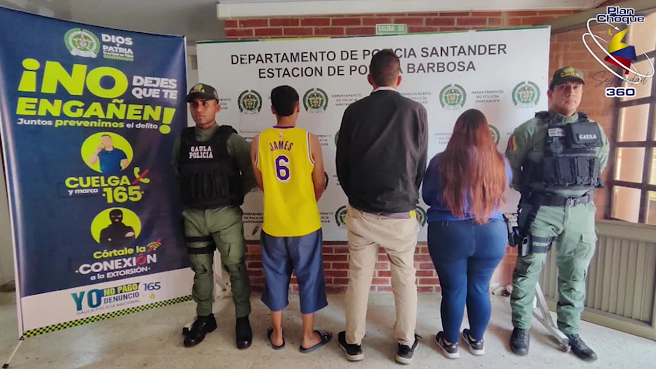 Cuatro personas fueron capturadas por la Policía tras ser señaladas de extorsionar.