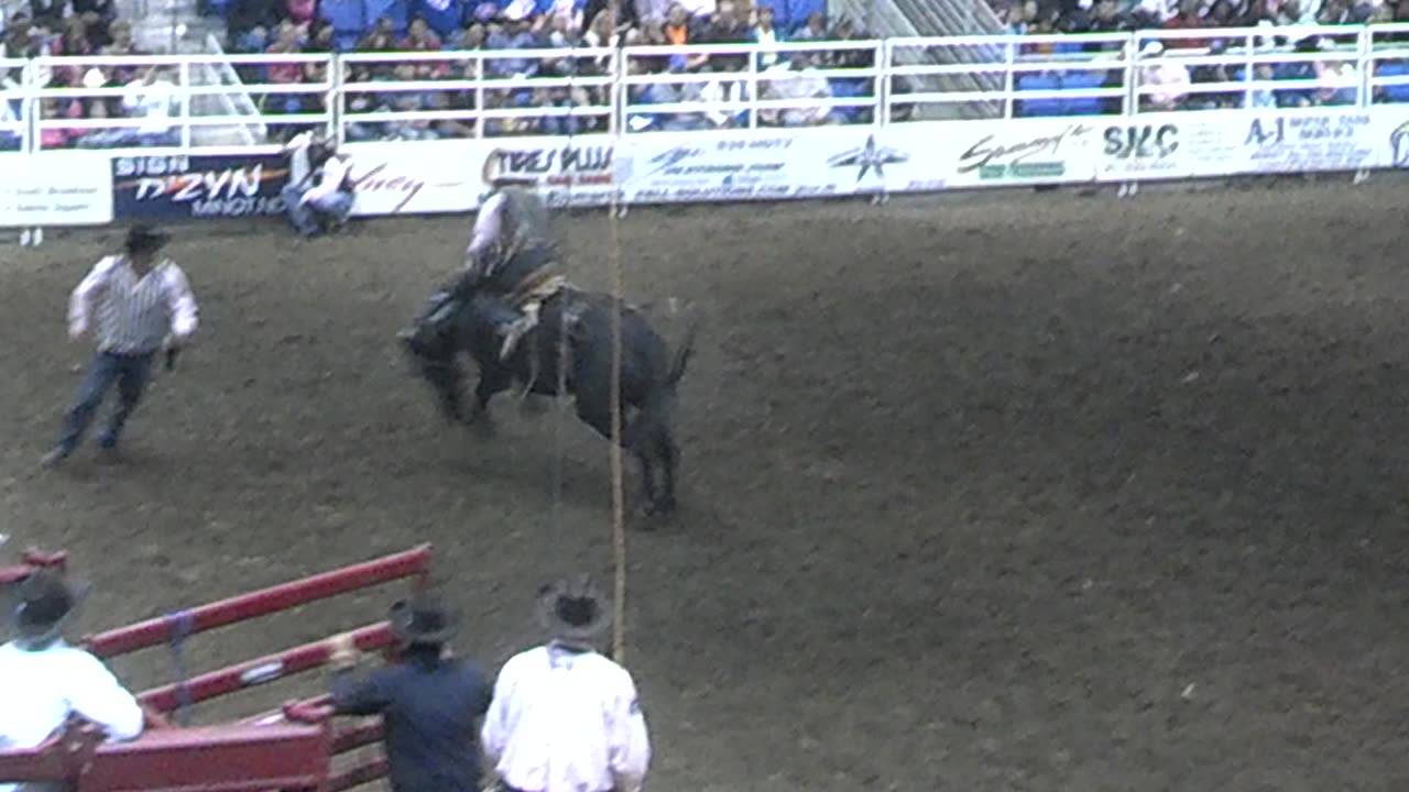 Rodeo in ND Buck Riding Failed