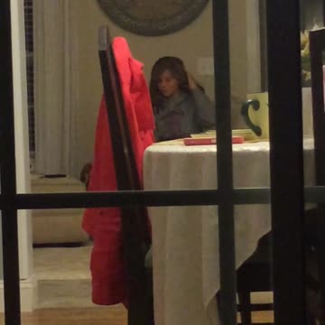 Brothers Make Fun Of Sister They Catch Taking Selfies